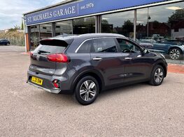 Kia Niro 2 8