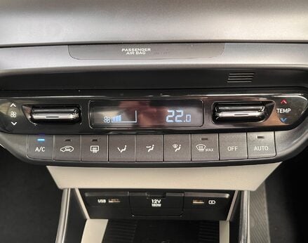 Hyundai BAYON T-GDI ULTIMATE DCT MHEV 56