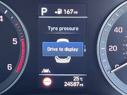 Hyundai TUCSON CRDI PREMIUM SE MHEV 32