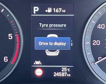 Hyundai TUCSON CRDI PREMIUM SE MHEV 32