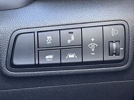 Hyundai TUCSON CRDI PREMIUM SE MHEV 64