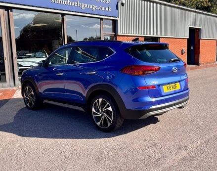 Hyundai TUCSON CRDI PREMIUM SE MHEV 9