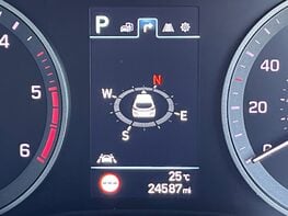 Hyundai TUCSON CRDI PREMIUM SE MHEV 30