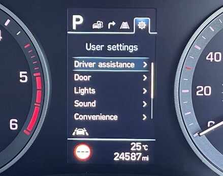 Hyundai TUCSON CRDI PREMIUM SE MHEV 33