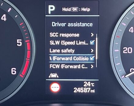 Hyundai TUCSON CRDI PREMIUM SE MHEV 37