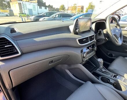 Hyundai TUCSON CRDI PREMIUM SE MHEV 17