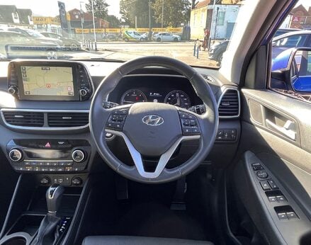 Hyundai TUCSON CRDI PREMIUM SE MHEV 19