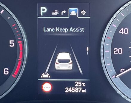 Hyundai TUCSON CRDI PREMIUM SE MHEV 31