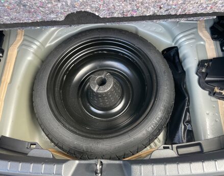 Toyota Yaris T4 HYBRID 49