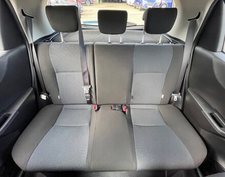 Toyota Yaris T4 HYBRID 44