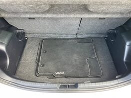 Toyota Yaris T4 HYBRID 47