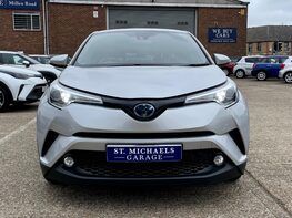 Toyota C-HR ICON 5