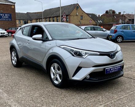 Toyota C-HR ICON 4