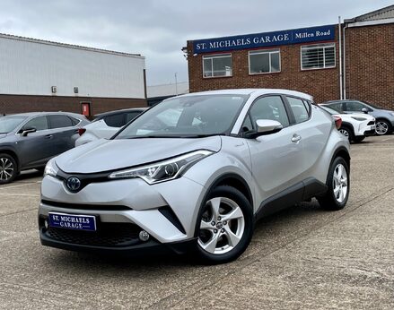 Toyota C-HR ICON 1