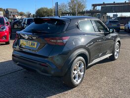 Nissan Juke DIG-T ACENTA 9