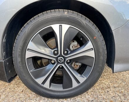 Nissan LEAF TEKNA 15