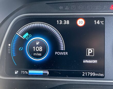 Nissan LEAF TEKNA 21