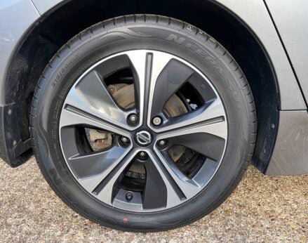 Nissan LEAF TEKNA 14