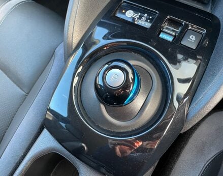 Nissan LEAF TEKNA 51