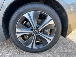 Nissan LEAF TEKNA 16