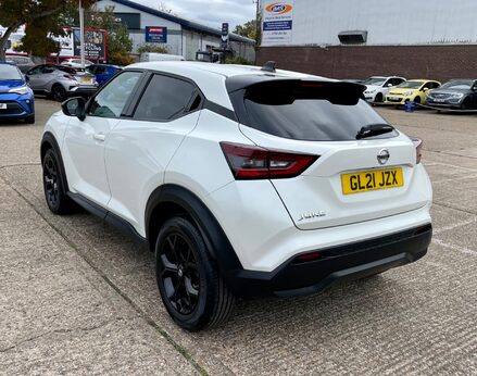 Nissan Juke DIG-T N-CONNECTA 8