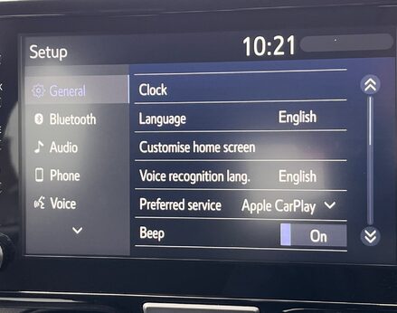 Toyota Yaris DESIGN FHEV 37