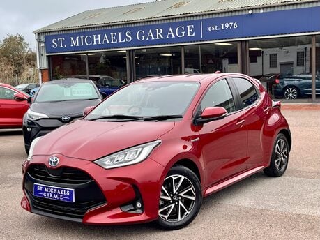 Toyota Yaris DESIGN FHEV