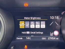 Toyota Yaris DESIGN FHEV 30