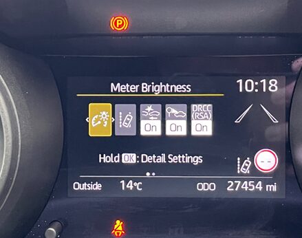 Toyota Yaris DESIGN FHEV 30