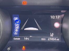 Toyota Yaris DESIGN FHEV 27