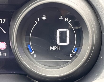 Toyota Yaris DESIGN FHEV 23