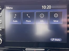 Toyota Yaris DESIGN FHEV 41