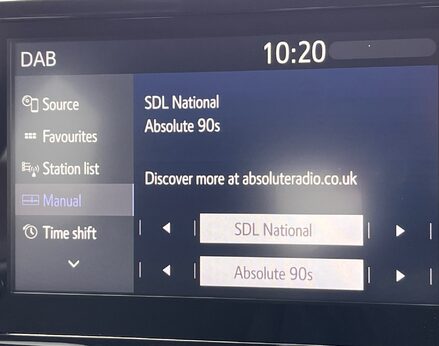 Toyota Yaris DESIGN FHEV 39