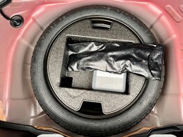 Toyota Yaris DESIGN FHEV 65