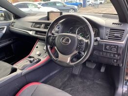 Lexus CT 200H 18