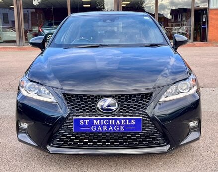 Lexus CT 200H 5