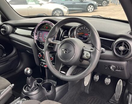 Mini Hatch COOPER SPORT 18