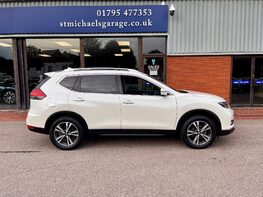 Nissan X-Trail DIG-T N-CONNECTA DCT 10