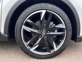 Toyota C-HR GR SPORT 16