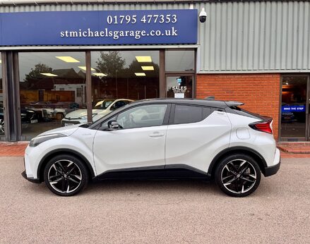 Toyota C-HR GR SPORT 11