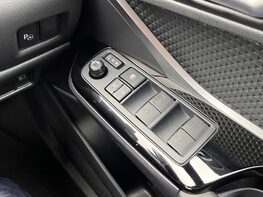 Toyota C-HR GR SPORT 58