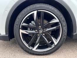 Toyota C-HR GR SPORT 13