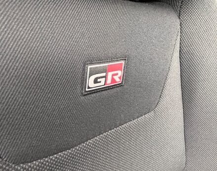 Toyota C-HR GR SPORT 61