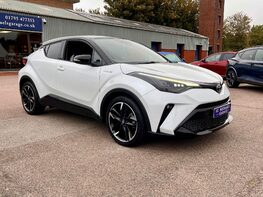 Toyota C-HR GR SPORT 4