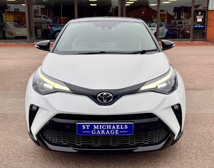 Toyota C-HR GR SPORT 5