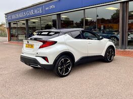 Toyota C-HR GR SPORT 8