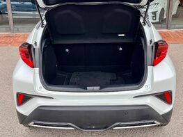 Toyota C-HR GR SPORT 64