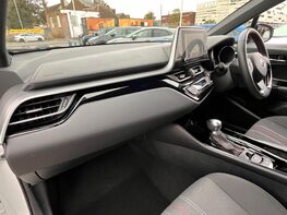 Toyota C-HR GR SPORT 17