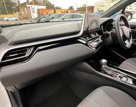 Toyota C-HR GR SPORT 17