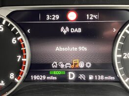 Nissan Qashqai DIG-T ACENTA PREMIUM DCT MHEV 26